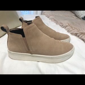 Dolce Vita Sz 7 Slip Ons